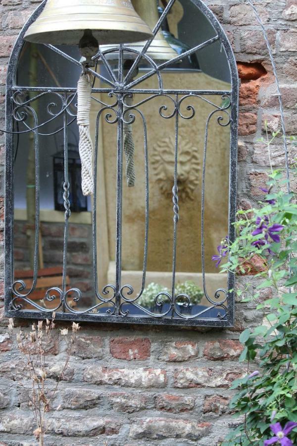 Artagnan Bed and Breakfast Maastricht Exteriör bild